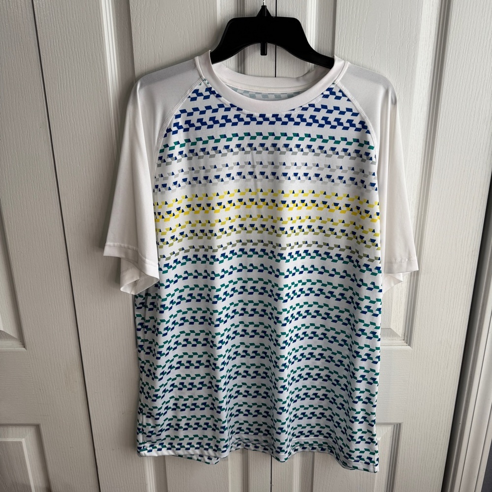 Cascade Sport white short sleeve diamond multicolor size large